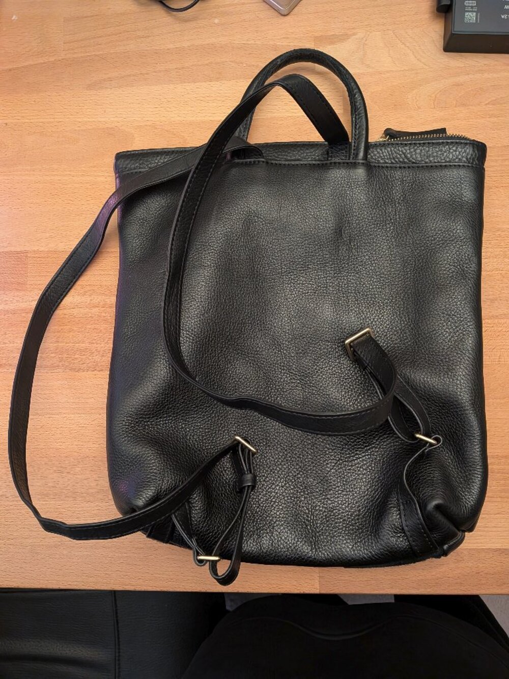 Primecut black checkered leather backpack - Picture 2 of 4
